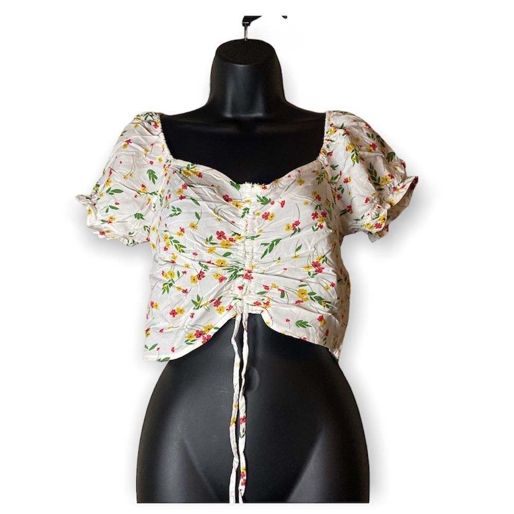 PAPAYA Scrunched V-Neck White Floral Crop Top